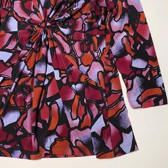 Daisy Fuentes heliotrope combo print v-neck top - Picture 9 of 9